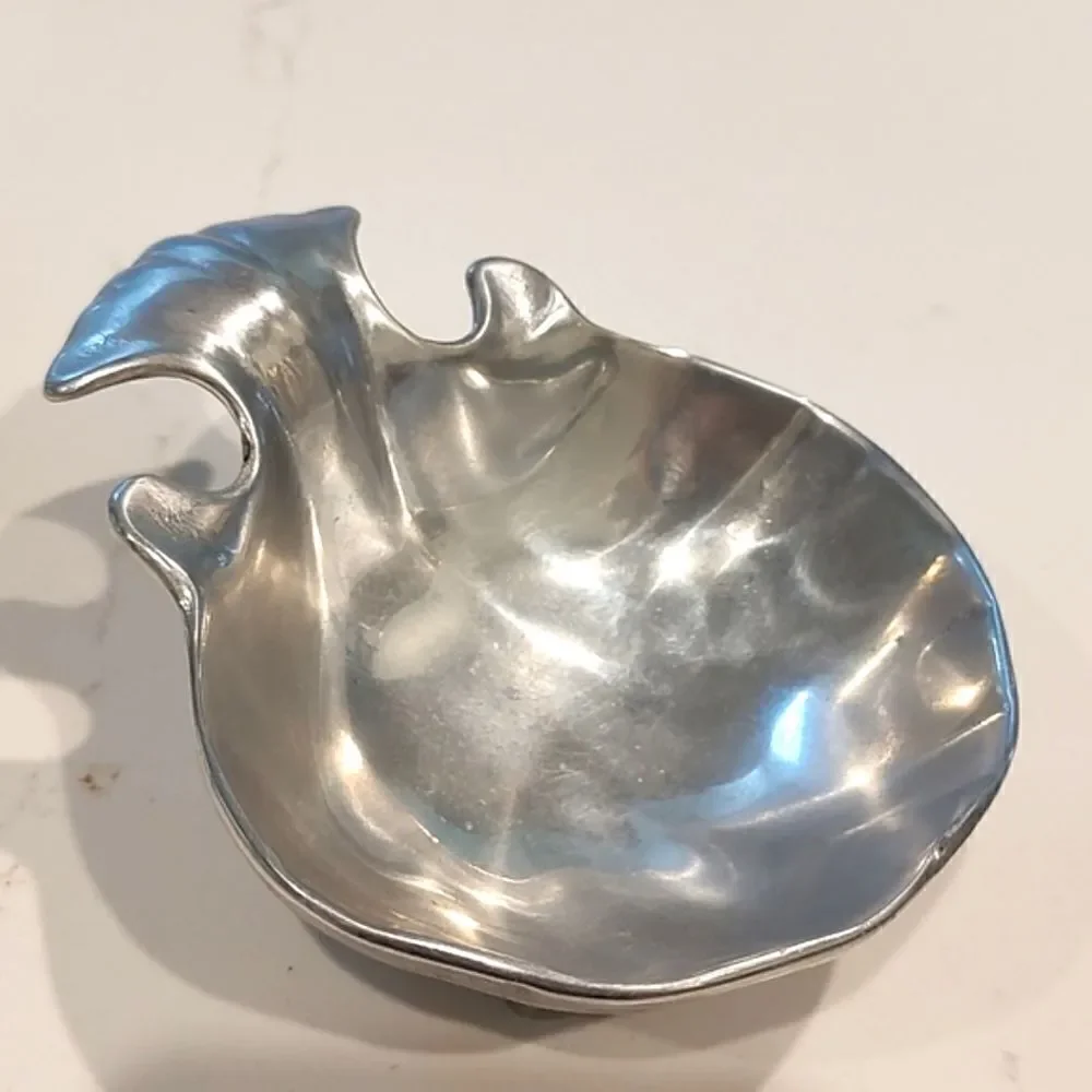 The Wilton Co RWP Footed Shell Nut Candy Trinket Pewter Dish